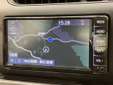 純正ナビを装備。タッチパネル式で使いやすく、お出かけもラクラクです。