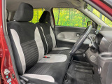 運転席シート廻りは使用感も少なく、良好な状態となっています。前オーナー様が丁寧に使っていたことがよくわかりますね。