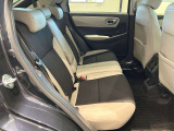 後部座席も大きく乗り降りしやすく、長時間の運転でも快適に過ごすことができます!