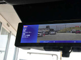 インテリジェントルームミラーです。クリアな後方視界で安全運転をサポートします。