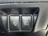 【プリクラッシュセーフティー】前方の自動車を検知し、追突の危険性が高まったら、音や警告灯などで警告し、ドライバーにブレーキ操作を促します!