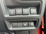 運転席からも両側のスライドドアの開け閉めができます!