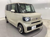 狭い駐車場でも、スライドドアならチャイルドシートへのお子さまの乗降や荷物の積載もスムーズ。