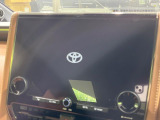 【ナビ機能付き14型ディスプレイオーディオ】ナビ機能搭載の他、お持ちのスマートフォンと連携して、ナビやbluetoothでの音楽再生が可能です♪デザインはもちろん操作性も良好!