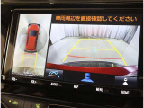 バックガイドモニターで、後方を確認しながら安心して駐車することができます。運転初心者も熟練者も必須の機能ですよ!