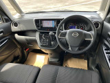 納車から1ヶ月を目安に無料点検を受けていただけます。(最寄りの日産のお店でも可能です)