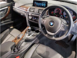 ☆センターパネルを運転席側に僅かに傾けたBMW独特のインパネ☆【駆け抜ける歓び】はここからもスタートしております☆