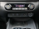 オートエアコンですので、車内を快適な空間に出来ます♪