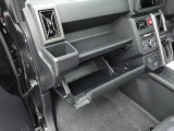 愛知ダイハツではお車をご購入頂いた後が本当のお付き合いのスタートだと思っています。 ですので定期点検や車検もお得なパックをご用意してお客様に頼りにされるダイハツディーラーを目指しています☆