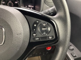 Hondaセンシングの機能のひとつ、アダプティブクルーズコントロール付!アクセルから足を離しても設定したスピードと前車との車間を保ち走行してくれます!車線維持もアシスト☆高速道路で疲労軽減ですね☆