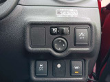 前方車両との衝突防止のサポート機能やアクセルとブレーキを踏み間違えた時のサポート機能など、安全装備が充実してて心強いです!!