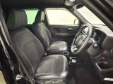 前席の画像です。是非運転席に座っていただき視界等をご確認ください。