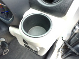 運転席右側のドリンクホルダーです。