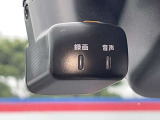 ドライブレコーダー装備です!もしもの時やあおり運転など、映像記録は証拠になるのであると安心ですね!