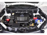 e-BOXER: 水平対向エンジンと電動モーターを組み合わせた独自のハイブリッドシステムを搭載しており、電動モーターが低速走行や発進をアシストすることで、滑らかで力強い走りを実現しています。