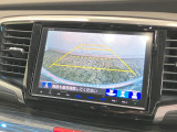 【バックカメラ】リバースにするだけで映ります、後方の安全確認や、狭い駐車場での車庫入れ、雨の日や夜間など視界の悪い時に便利です!安全にバックする為には欠かせない装備です。