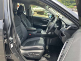 運転席・助手席です