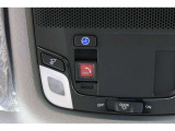 緊急通報ボタンが装備されています。ホンダコネクト対応。ご利用には、Honda Total Care プレミアムのご加入が必要です。