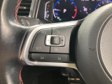 ◆クルーズコントロールにレーダーセンサーを組み合わせ、先行車を測定し設定されたスピードを上限に自動で加減速を行います。一定の車間距離を維持することで、長距離走行でのドライバーの疲労を低減させます。