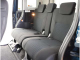 ゆとりある広々とした車内空間は、ドライブを始め買い物やレジャーなど、幅広く活躍します。一人でもみんなとでもお出かけを楽しみましょう!