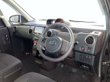 見通しのよいすっきりとした視界で、誰でも運転しやすいです。運転のしやすさは疲れにくさにも繋がりますよ♪