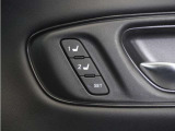 ◆ドライビングポジションシステム◆Hondaスマートキー、DRIVER1・DRIVER2のそれぞれにシート位置を記憶でき、乗車時に使用キーを判別して自動で調整を行います。