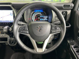 【純正革巻きステアリング】上質な革を使用することで、手にしっかり馴染みとても運転しやすいハンドルです♪