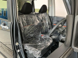 【運転席・助手席】内装ルームクリーニング済みです。しっかり綺麗にしていますので、是非、お確かめください。車に自信があるからこそ、是非一度ご来店頂き内外装も見てもらえると幸いです。