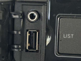 接続可能なAUX、USB端子付き!