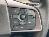 手元でナビの音量調整等が出来るのでナビの操作によるわき見運転を防止することが出来ます。