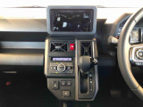 温度を設定すれば、自動で車内の温度管理をしてくれる優れものです♪ATミッションで運転楽々
