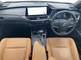 UX 250h バージョンL 本革シート 修復歴無し