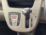 オートエアコンで車内も快適です。冬や雨の日の室内の結露防止等コンディションに加えて、冷え過ぎ、暖め過ぎに因る燃費を悪化を防ぎます