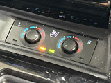 【シートヒーター&ベンチレーション】夏場は涼しい風でお尻や背中の熱やムレを防ぎ、冬はエアコンよりも早く温まってポカポカに!季節を問わず快適に過ごせます。