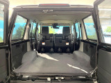 普段のお買い物や通勤、送迎等に十分な荷室スペースを確保しております。セカンドシートを倒すと、大きな荷物の積載も可能です♪
