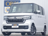 令和3年4月初年度登録の4WD・パールホワイトのN-BOXカスタムが入庫致しました!お気軽にお問い合わせください。
