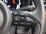 レーダークルーズコントロール作動時に車線維持に必要な運転操作の支援を行う「レーントレーシングアシスト(LTA)」を搭載しています。