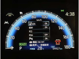 レーンディパーチャーアラートとは車線または走路からの逸脱の可能性を警告すると共に、車線または走路からの逸脱を避けるためのハンドル操作の一部を支援する機能です。詳細は販売店スタッフまでおたずねください。