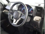 見通しのよいすっきりとした視界で、誰でも運転しやすいです。運転のしやすさは疲れにくさにも繋がりますよ♪