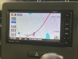 【純正ナビ】人気の純正ナビを装備。オーディオ機能も充実しており、Bluetooth接続すればお持ちのスマホやMP3プレイヤーの音楽を再生可能!毎日の運転がさらに楽しくなります!!