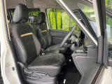 運転席シート廻りは使用感も少なく、良好な状態となっています。丁寧に使われていたことがよくわかりますね。