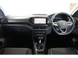 スッキリした運転席まわりで、快適ドライブが楽しめます!