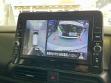 空から見たような映像で駐車ができるアラウンドビューモニター。ひと目でわかるセンサーに前後の衝突被害軽減ブレーキ付き。