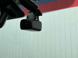純正品・小型カメラなので視界の妨げにはなりません