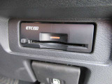 『ETC2.0』を装着しています♪♪ 有料道路での料金所の手間を省いて運転に集中できます♪♪ 車から離れる時はカードの抜き取りをお忘れなく♪♪