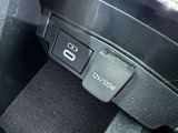 シガーソケット用の充電器が使用可能です!