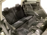 3列目シートはツーリングワゴンに近い車内構造の為、緊急乗車で乗れるスペースになります。