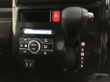 オートエアコンです。温度設定ができます。冷え性の方が乗っても安心ですね♪