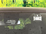 【トヨタセーフティセンス】走行中に前方の車両等を認識し、衝突しそうな時は警報とブレーキで衝突回避と被害軽減をアシスト。より安全にドライブをお楽しみいただけます。
