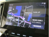 10インチナビ付きで操作もしやすく使いやすいです